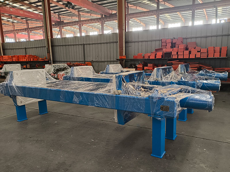 Filtre-presse à chambre de 60 m² destiné à un client saoudien